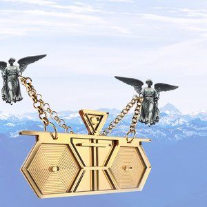 Shop of Posh, designed and handmade by artists.